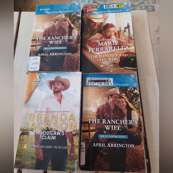 Harlequin Accessories - BOOKS ROMANCE NOVELS BUNDLE 4